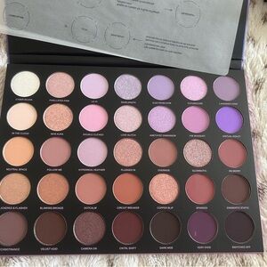 Morphe 35L Ultraviolet Eyeshadow Palette